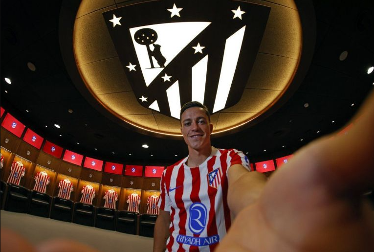Raspadori Transfer Twist: Atletico Madrid Face January Dilemma as Roma Loan Deal Hangs in Balance