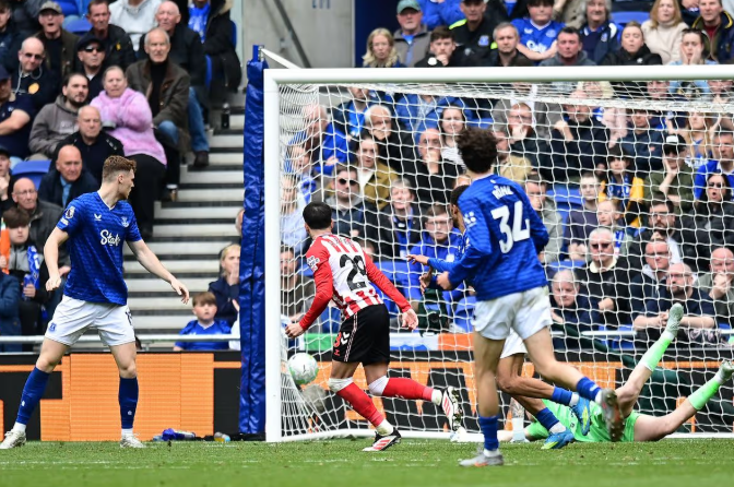 £15m lost in 135 minutes, Everton's staggering end of season collapse hits club where it hurts