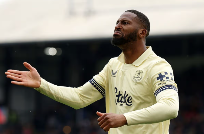 'Why are you upset?' Beto reveals Dewsbury Hall chat after Everton draw leaves Euro hopes hanging