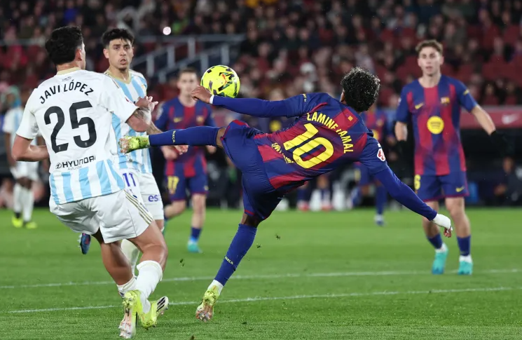 Player from Another Galaxy' - Stunned Oviedo Boss Hails Barca Wonderkid Yamal After Masterclass