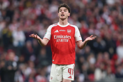 Arsenal's Declan Rice problem laid bare as Paul Scholes delivers brutal Saka verdict