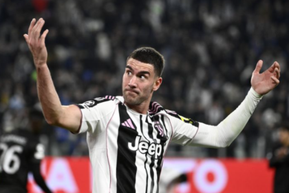 BAYERN REVIVE VLAHOVIC INTEREST AS JUVE CONTRACT SAGA DRAGS ON