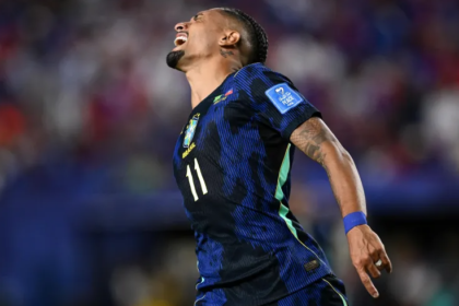 'Absurd' Raphinha's wife blasts talk of Barcelona star's financial difficulties