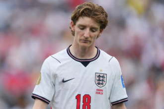 Gordon's Premier League praise raises eyebrows amid Barcelona switch