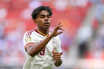 Llorente Adapts to Yamal's Brilliance as Spain Eye Knockout Stage