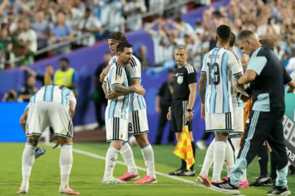 Nico Paz makes World Cup debut in Argentina's 3-0 win over Algeria