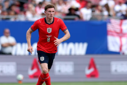 Carrick given £100m Anderson green light as United target Darlow in surprise goalkeeper move