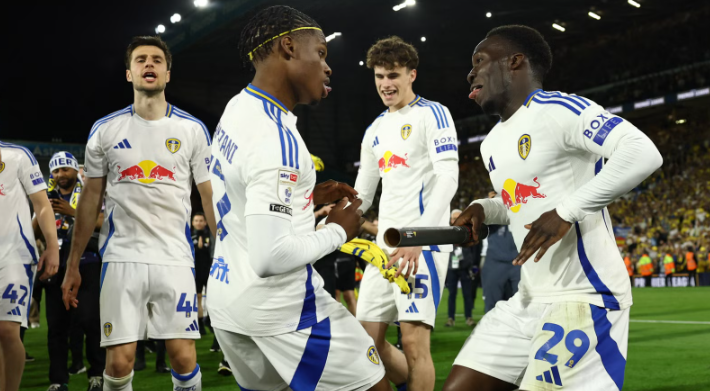 Gray's Next Move: Huddersfield Emerge as Frontrunners for Leeds Prodigy